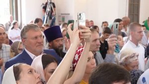 Патриарх Кирилл упал, сказал проповедь про неправедный суд и объяснил свое падение законами физики