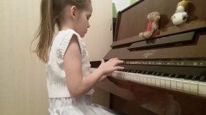Мария Дюжарден. 6 лет. Этюд. А. Жилинский . #фортепиано #маленькиймузыкант #маленькийпианист