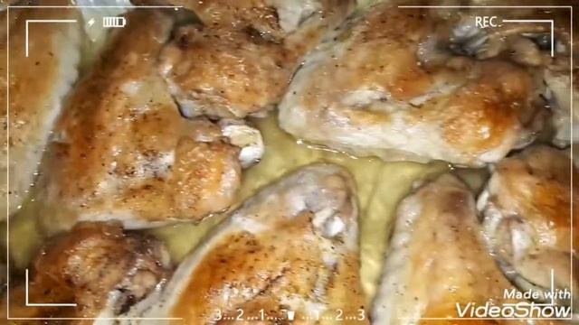 Куриные крылышки с пюре смотреть онлайн