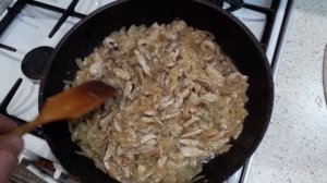 Зонтик Пестрый жареный в сметане с чесноком