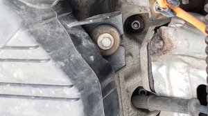 Сандеро 2 замена свечей, проблемы при замене, песок в свечном колодце