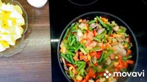 # Вкусный ужин #Тушеная картошка со стручковой фасолью,свининой и овощами # в гостях у бабули ?