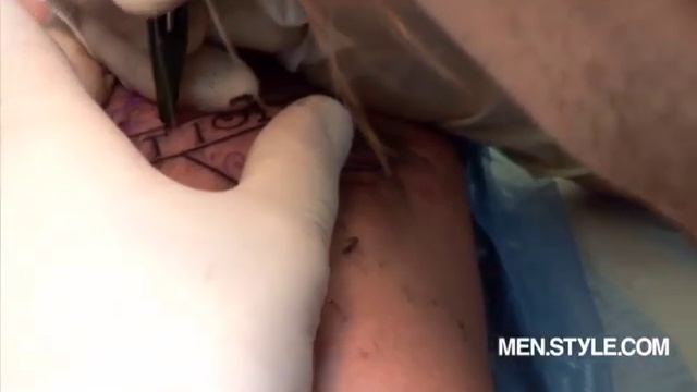 Scott Campbell hearts Mom