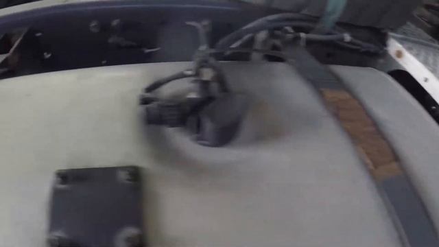 AXIOM A4058 Без проблем отмываем застарелый скотч от кабины грузовика и моем топливный бак смотреть онлайн