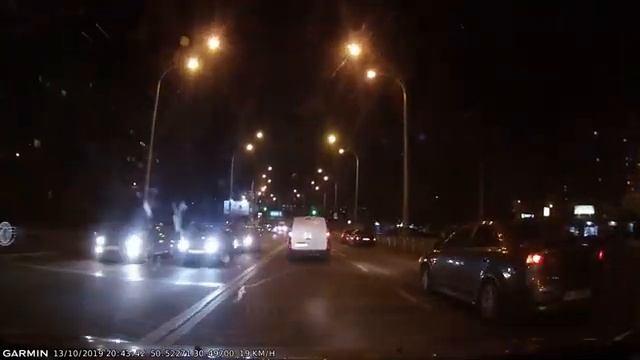 Велосипедистам светофор - не указ смотреть онлайн