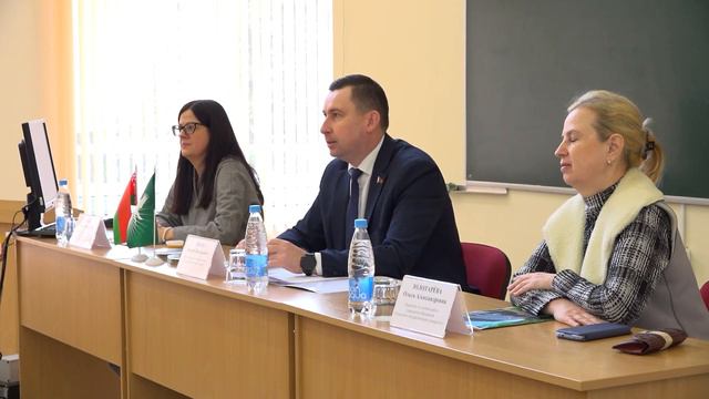 Министр ЖКХ Андрей Хмель: студенчество – импульс движения вперед смотреть онлайн