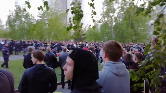 Задержание человека в сквере. Екатеринбург смотреть онлайн