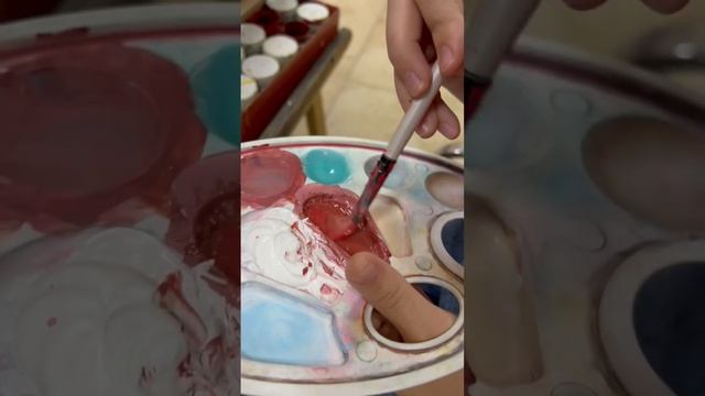 На уроке в художественной школе Империя Пикчер