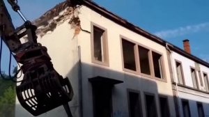 Машина для разрушения домов