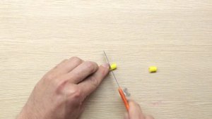 Как повесить монитор на стену без кронштейна