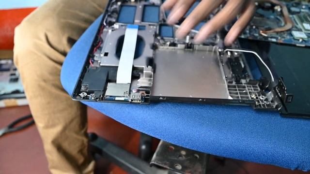 DIY - broken bottom cover Lenovo G50 Disassembly and reassembly|| Replacement смотреть онлайн