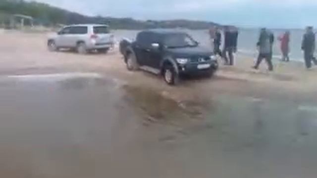 L-200 vs Двухсотый.mp4 смотреть онлайн