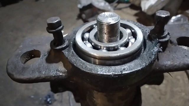 Подшипники вместо пружин в мост трактора #Т40 смотреть онлайн