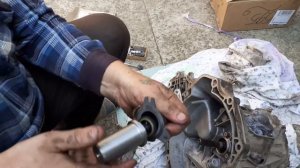 Замена сальника, направляющей втулки выжимного подшипника сцепления Деу Ланос 1,5