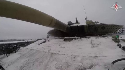 Т-90М «Прорыв» выполнили боевые стрельбы на полигоне в Ленобласти