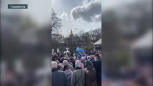 ️Сегодня в Киево-Печерскую лавру пришли тысячи человек