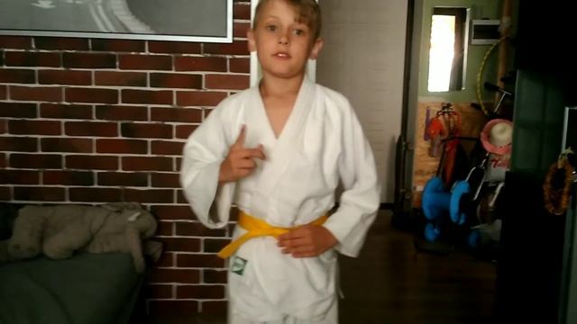 2 способа как завязывать пояс (Дзюдо) смотреть онлайн