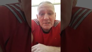 МУЖИК,СТРАУС И МОКРАЯ КОШКА