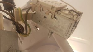 Холодильник Веко.Не включается.