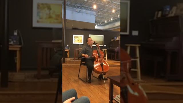 Yo-Yo Ma Plays an Impromptu Concert at Parnassus (April 2017) смотреть онлайн