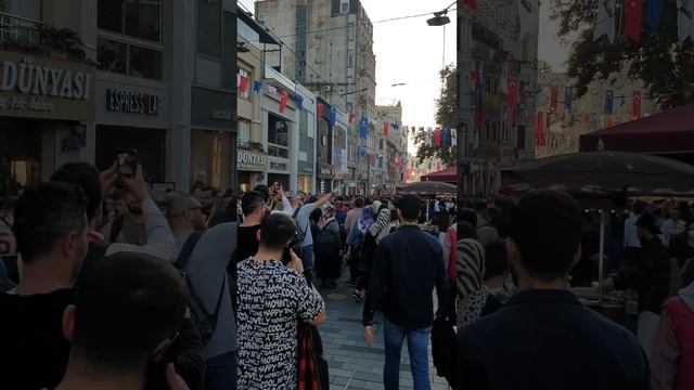 Стамбул, Турция, улица Истикляль, район Бейоглу. Istanbul, Turkey, Istiklal Caddesi. 05.11.2022