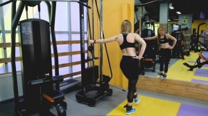 Приведение бедра в кроссовере