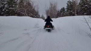 Покатушки с сыном на снегоходах.