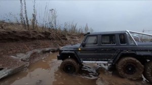 Mercedes-Benz G 63 AMG 6x6 ... Что он творит на бездорожье! Мощный RC OFFroad