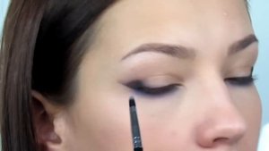 Сочный макияж в технике кошачий глаз (+ советы по вечернему макияжу)