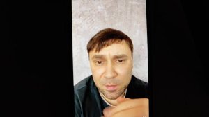 Вроде спокойный бандеровец, но все равно не понимающий.