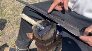 Так уже никто не умеет! Как правильно отбивать косу, мастер класс деревенского мужика