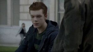 Йен Галлагер/Камерон Монахэн