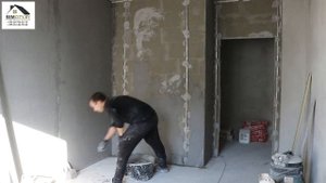 Инструмент для штукатурных работ. Пример выравнивания части стены