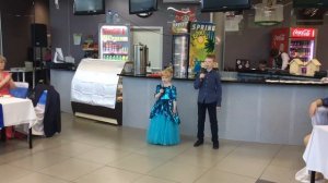 Дети поют на свадьбе дяди
