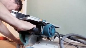 Торцовочная пила Makita LH1201FL