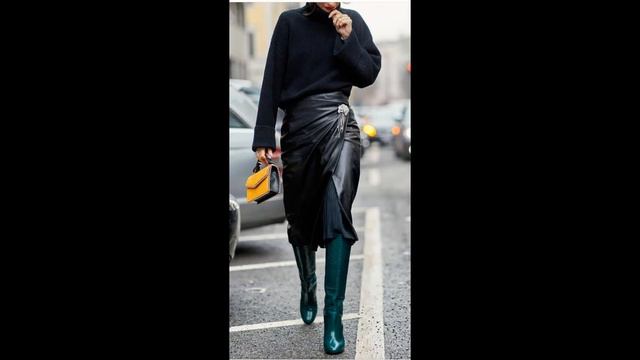 Сумасшедшей КРАСОТЫ кожаные юбки #shorts смотреть онлайн