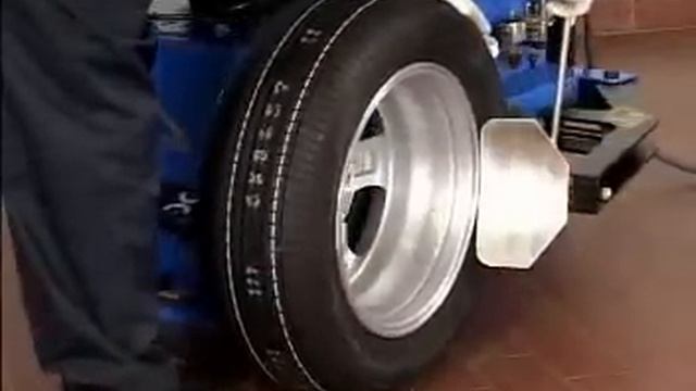 шиномонтажныи стенд Trommelberg 1885IT.avi смотреть онлайн