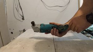 Bort BMW-240X-R. Не включается или где на самом деле находится кнопка включения)