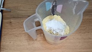 КОРНДОГ. КОРНДОГ С СЫРОМ И СОСИСКОЙ ЗА 10 МИНУТ. Рецепт в описании.