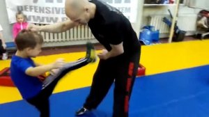самооборона самозащита для детей для подростков тренировка крав-мага для школьников