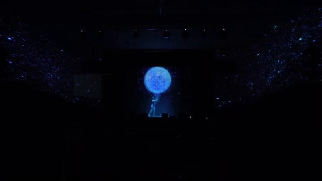 Голографическое шоу  Holographic performance   Микрохирургия.
