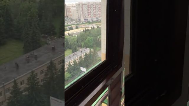 Алюминиевая москитная сетка с ворсом  на балкон и лоджию -принцип ее работы.