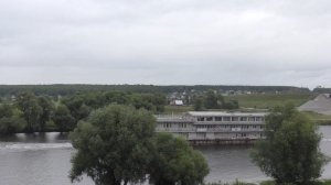 Буксиры-толкачи РТ-427 и БТМ-530 ведут дебаркадер Голден Дрим