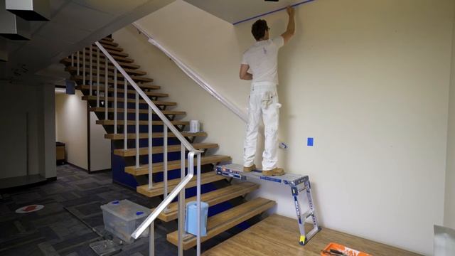 Werner Ladder UK - Adjustable PRO Work Platform смотреть онлайн