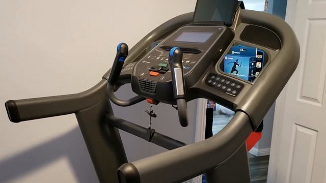 Horizon Fitness 7 4 AT Treadmill смотреть онлайн