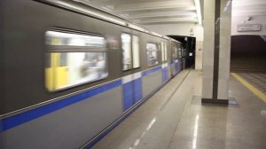 Казань. Метро. Прибытие Русича на станцию Суконная Слобода.