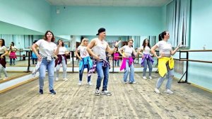 🎶Vitaa Slimane Kendji Girac - Fais comme a.
Всем хорошего дня 😁Танцуем вместе с нами.