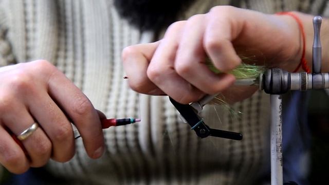 Вязание нахлыстовых мушек: Стример для ловли щуки смотреть онлайн