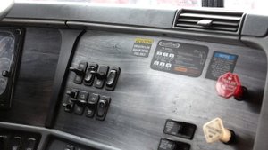 Обзор капотного седельного тягача FREIGHTLINER CLI 20064ST, 2008 г