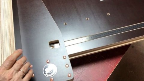 Поперечный комбинированный стол